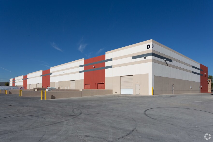 More Photos Of 1250 N Fairway Dr, Avondale Distribution For Lease