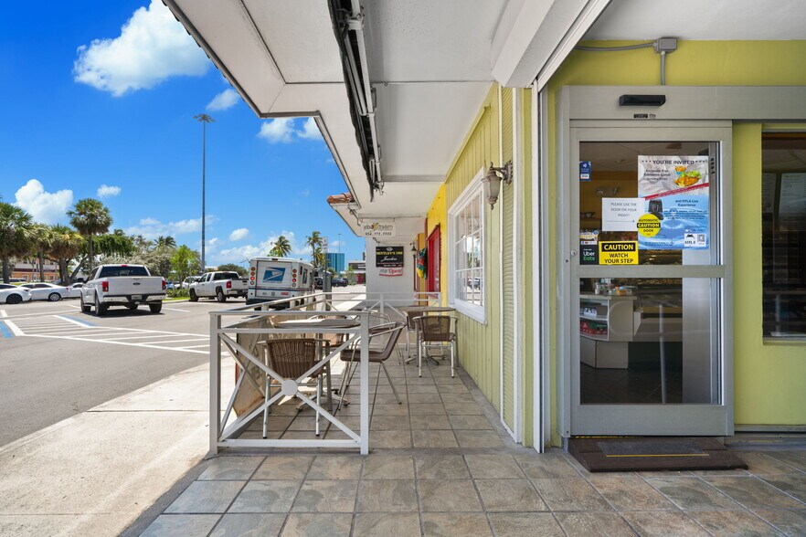 More Photos Of 2909-2911 E Commercial Blvd, Fort Lauderdale Storefront Retail Residential For Sale