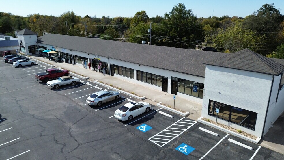 More Photos Of 1911 S Sunnylane Rd, Del City General Retail For Lease