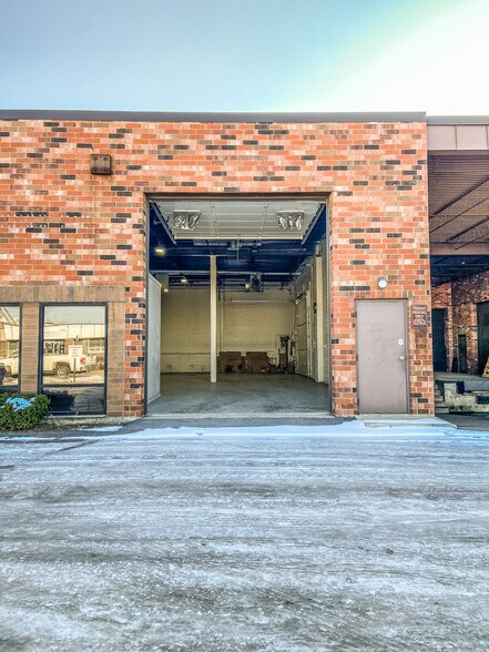 More Photos Of 1701-1735 W Armitage Ct, Addison Warehouse For Lease