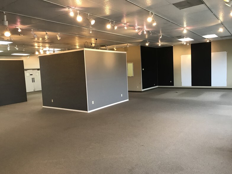 More Photos Of 226 N 1st St, Turlock Freestanding For Sale