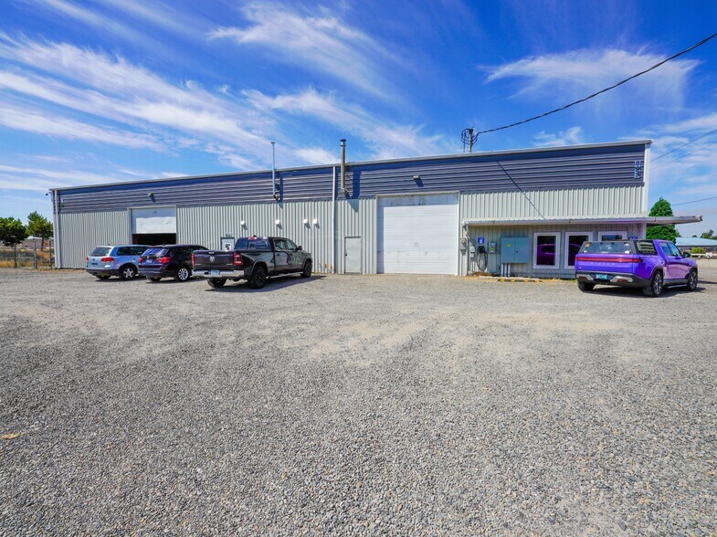 More Photos Of 2079 Deschutes Dr, Stayton Manufacturing For Lease