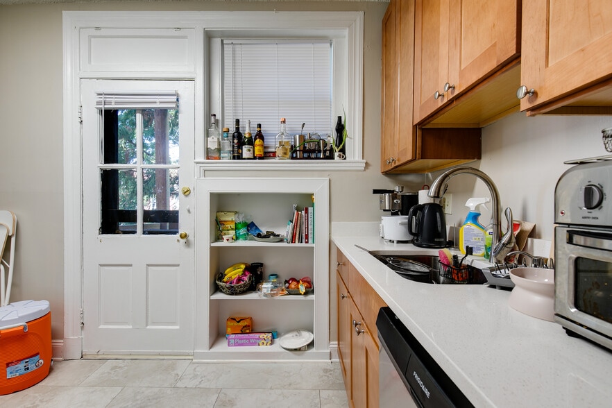 More Photos Of 2800 Park Ave, Richmond Apartments For Sale