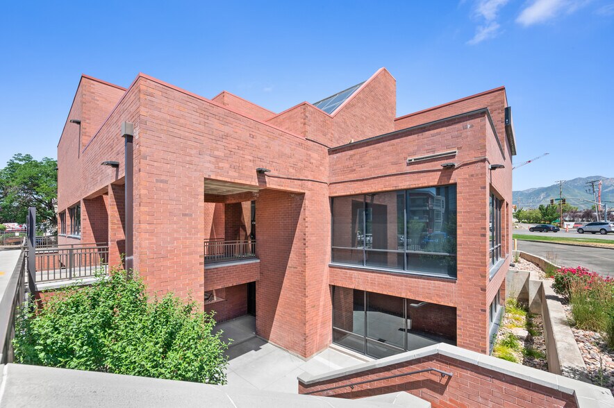 Primary Photo Of 1255 E Brickyard Rd, Salt Lake City Bank For Lease