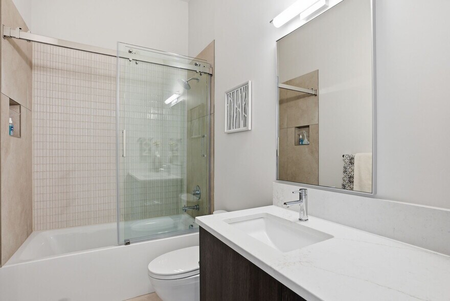 More Photos Of 210 SW Log Ct, Bend Apartments For Sale