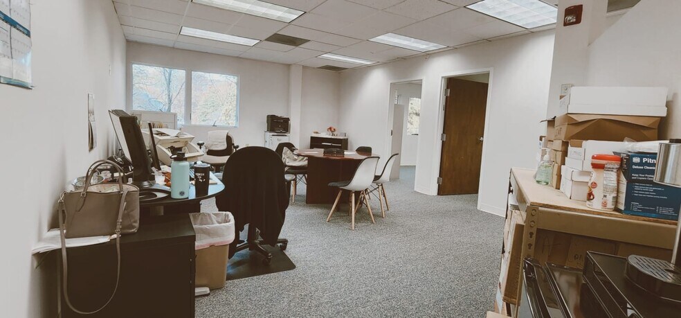 More Photos Of 1132 Spruce Dr, Mountainside Medical For Lease