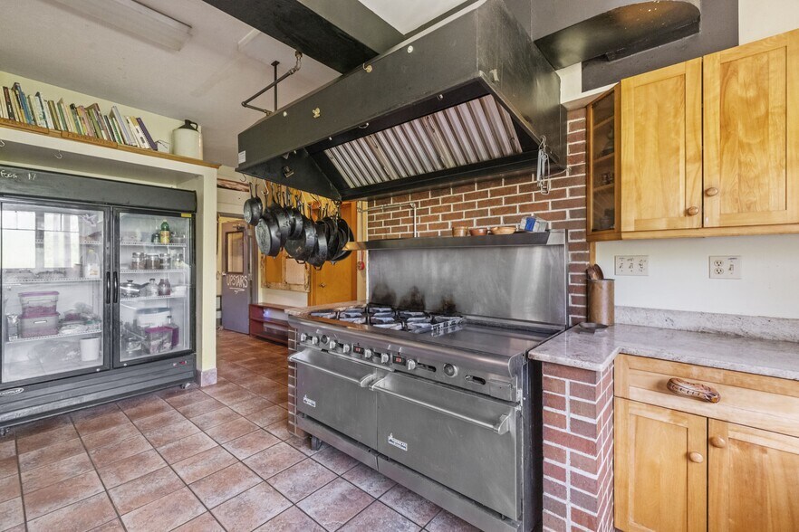 More Photos Of 218 Streeter Woods Rd, Dorchester Lodge Meeting Hall For Sale