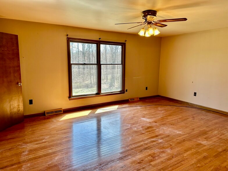 More Photos Of 5264 Pulaski Hwy, Perryville Office For Sale