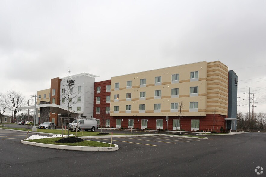 More Photos Of 3900 Rensch Rd, Buffalo Hotel For Sale