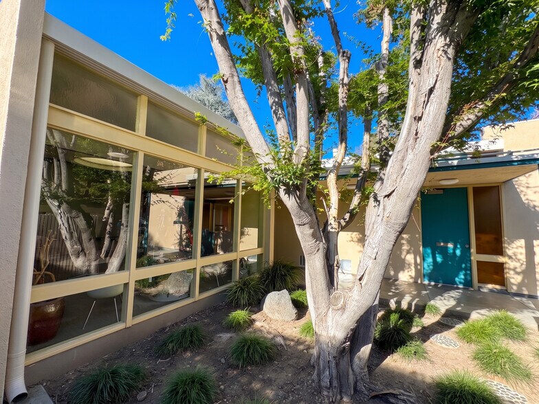 More Photos Of 319 Harvard Ave, Claremont Office For Sale