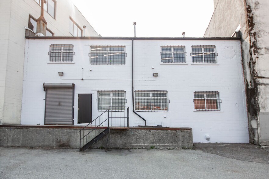 More Photos Of 381 Railway St, Vancouver Warehouse For Lease