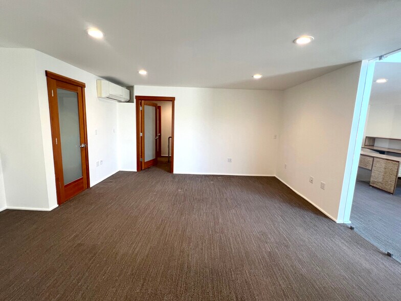 More Photos Of 310 E Haley St, Santa Barbara Loft Creative Space For Lease