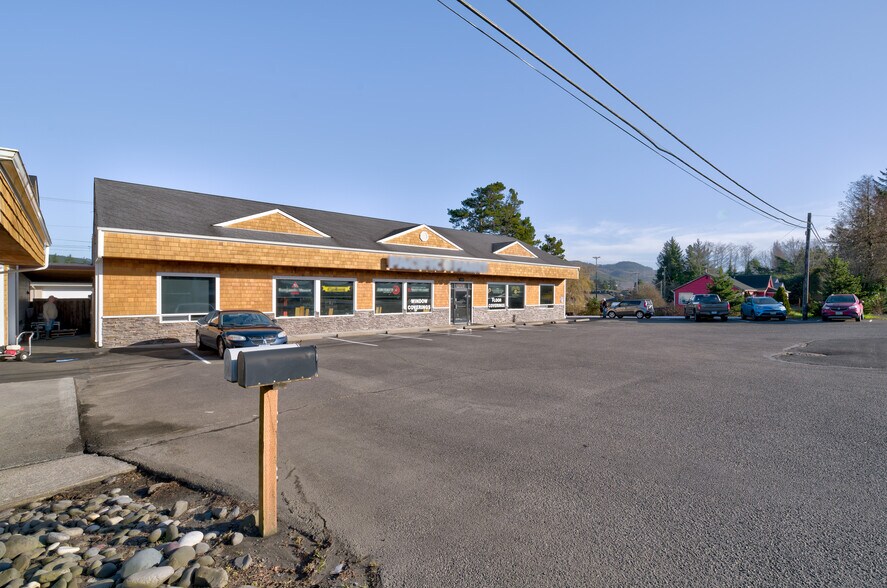 More Photos Of 3003 Highway 101 N, Gearhart Self Storage For Sale