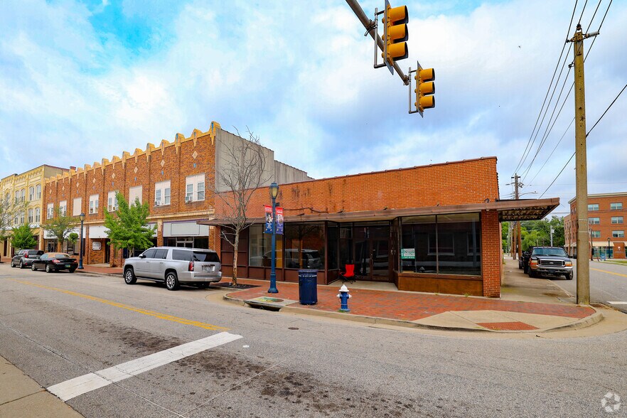 Primary Photo Of 265 E Broadway Ave, Hopewell Freestanding For Sale