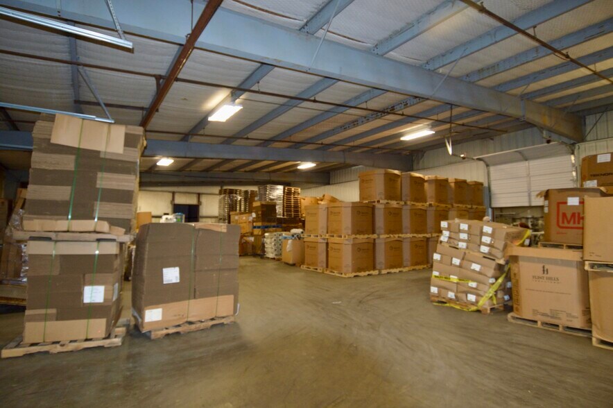 More Photos Of 1300 S Bolton St, Jacksonville Warehouse For Sale