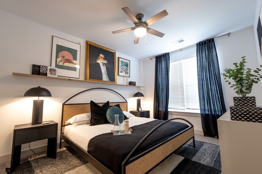 More Photos Of 2533 Woodburn Ave, Cincinnati Apartments For Lease