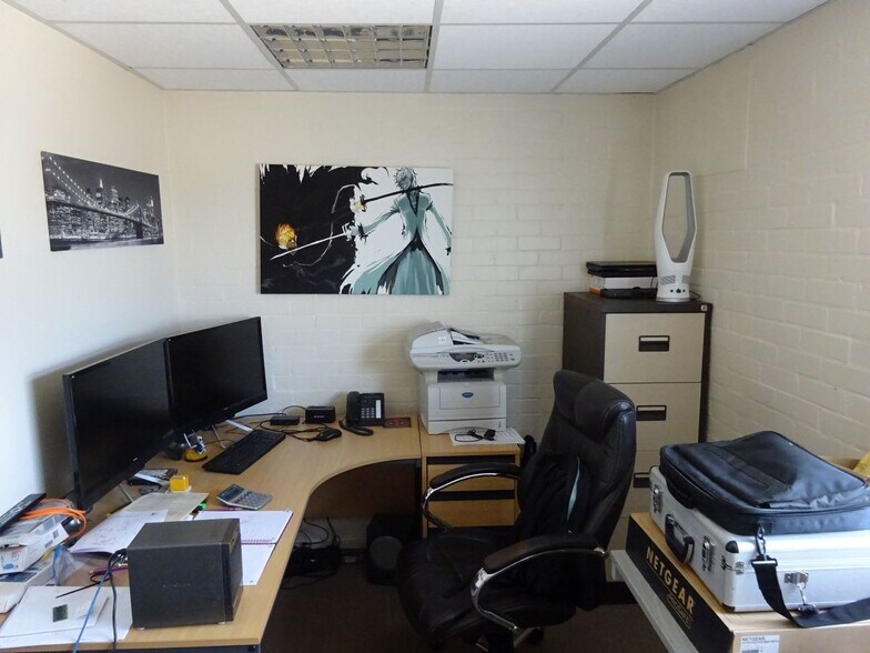 More Photos Of Lilac Grv, Nottingham Flex For Lease