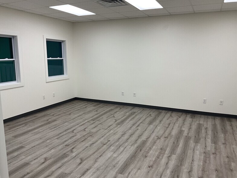 More Photos Of 804 Harmony Rd, Eatonton Showroom For Sale