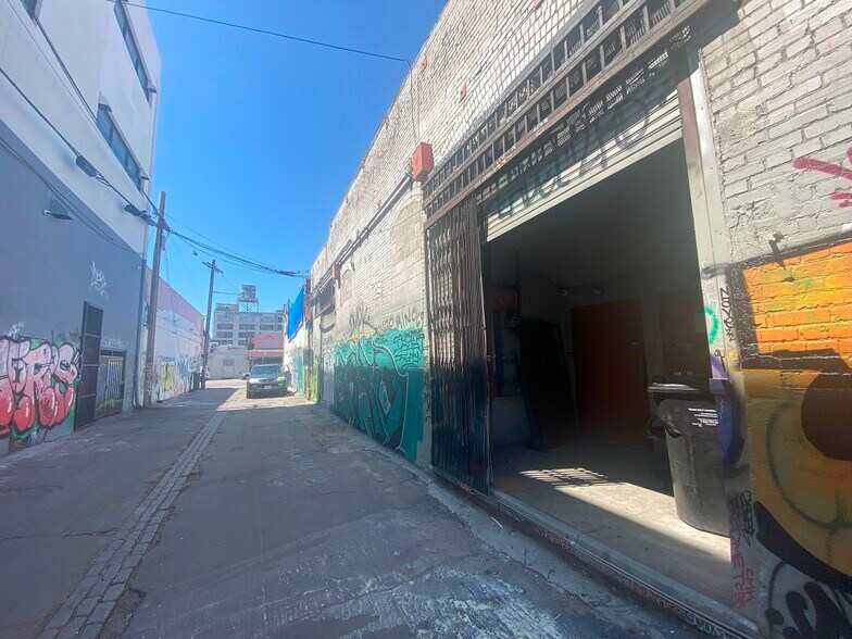 More Photos Of 1150-1156 S Main St, Los Angeles Storefront Retail Office For Sale
