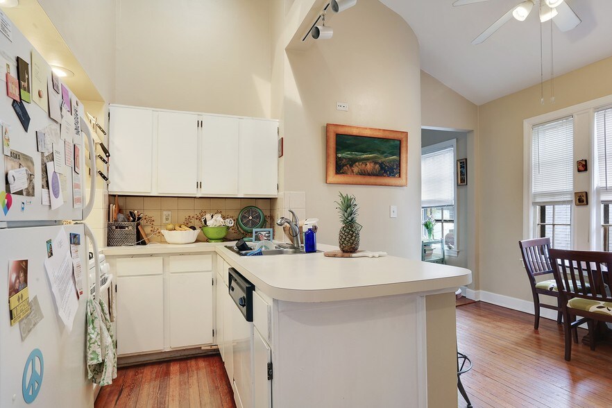 More Photos Of 323 4th St NE, Atlanta Apartments For Sale
