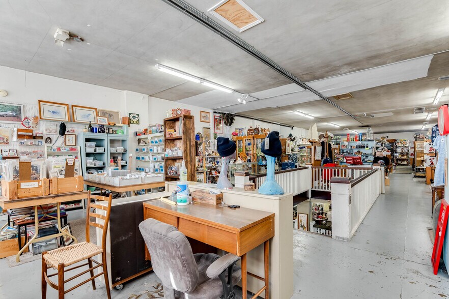 More Photos Of 114 S Woodland Blvd, Deland Storefront For Sale