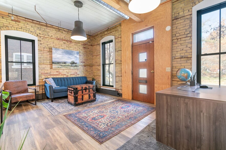 More Photos Of 1032 E Wayne St, South Bend Loft Creative Space For Lease