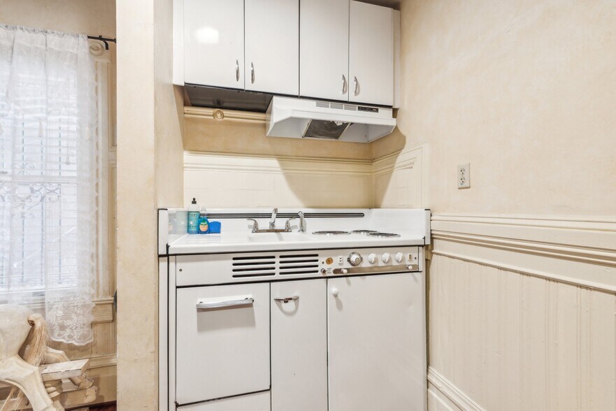 More Photos Of 1057 Steiner St, San Francisco Hospitality For Sale