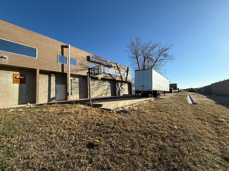 More Photos Of 5920 McIntyre St, Golden Flex For Sale