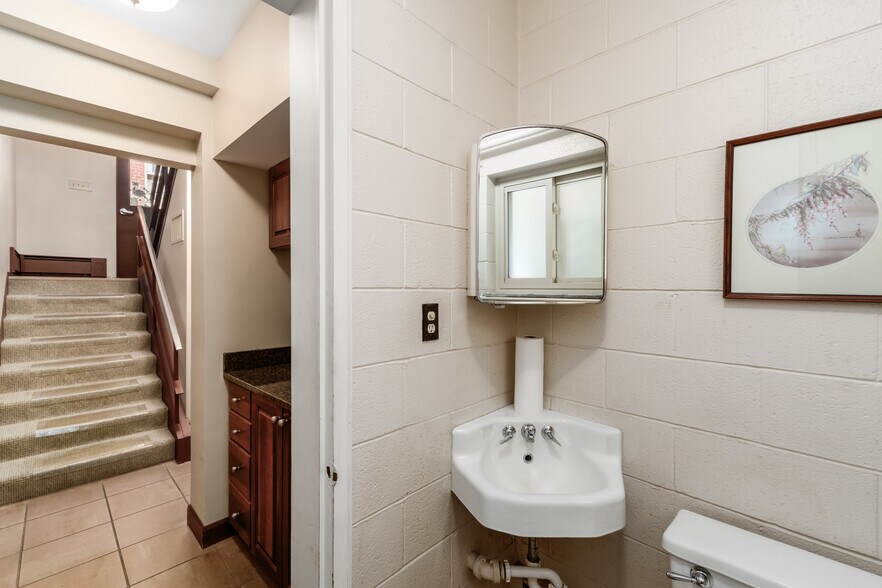 More Photos Of 53 W 3rd Ave, Columbus Office For Sale