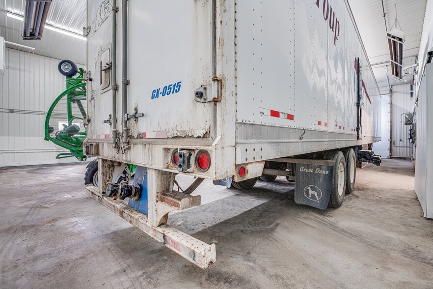 More Photos Of 19 Terry Fox Dr, Vankleek Hill Manufacturing For Sale