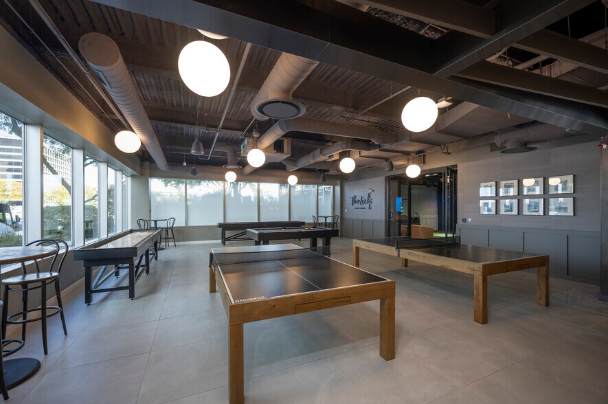 More Photos Of 8700 W Bryn Mawr Ave, Chicago Unknown For Sale