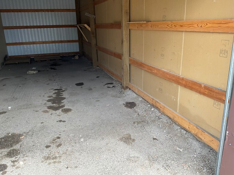 More Photos Of 20 S 1st St W, Downey Self Storage For Sale