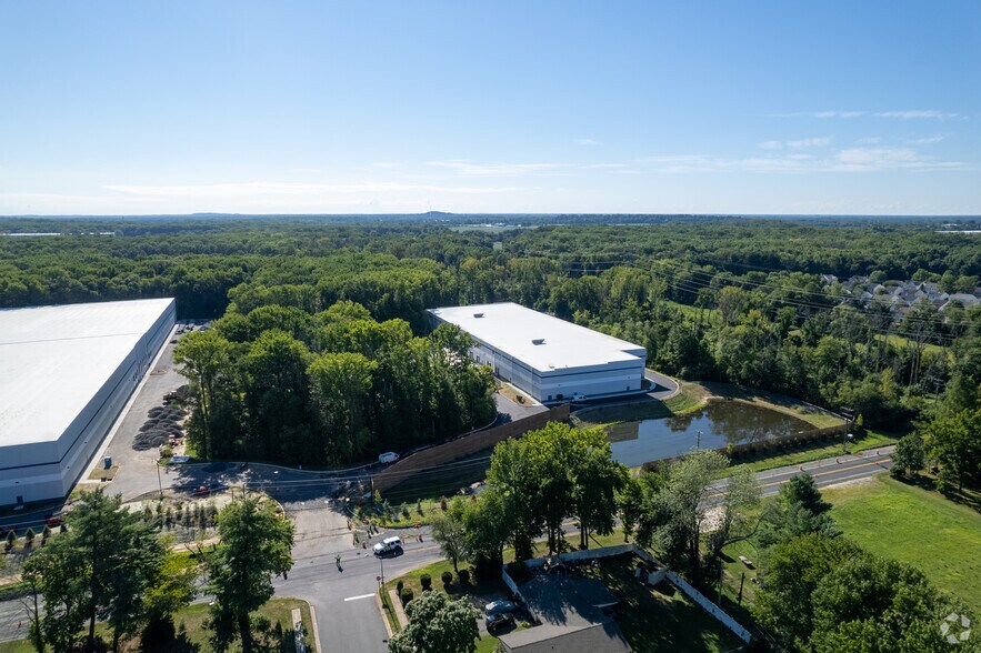 More Photos Of 2609 Rancocas Rd, Burlington Warehouse For Lease