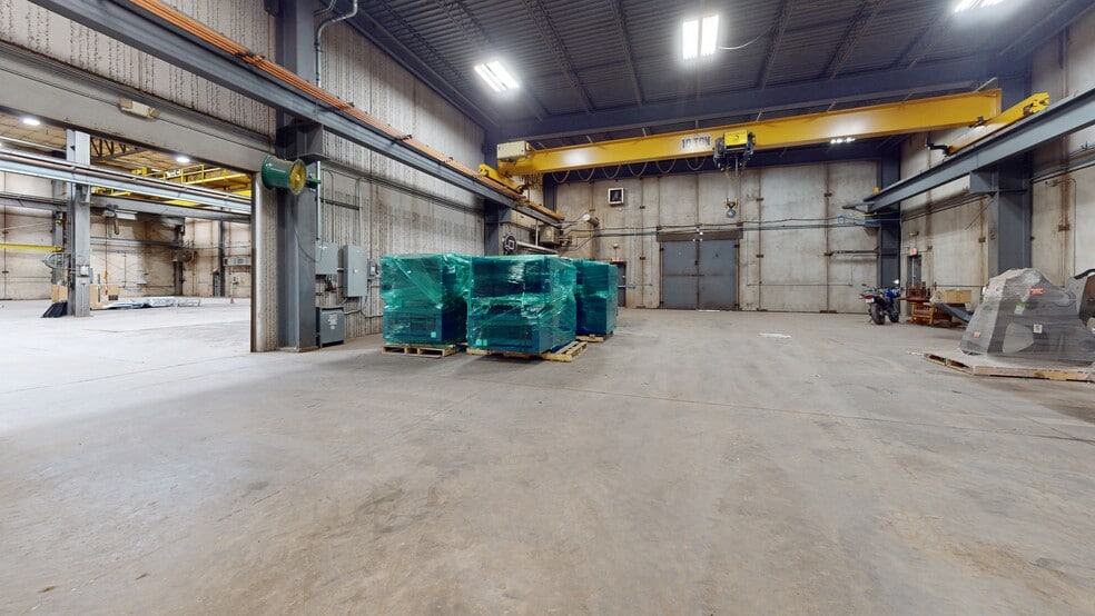 More Photos Of 215 Main St, Superior Manufacturing For Lease