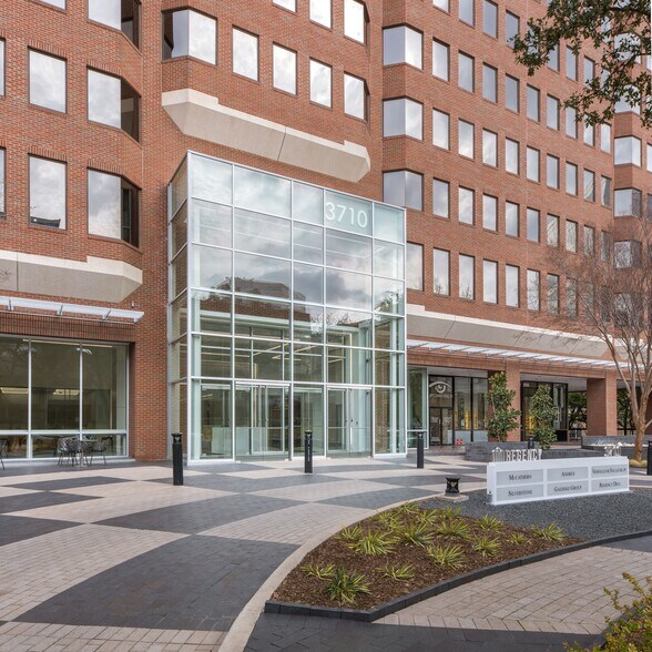 More Photos Of 3710 Rawlins St, Dallas Office For Lease