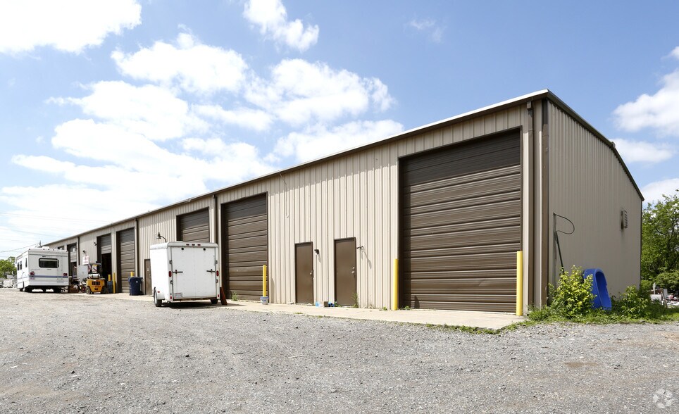 More Photos Of 7464 Butler Warren Rd, Mason Unknown For Lease