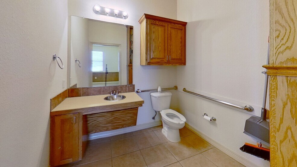 More Photos Of 3000 Joe Dimaggio Blvd, Round Rock Office For Lease