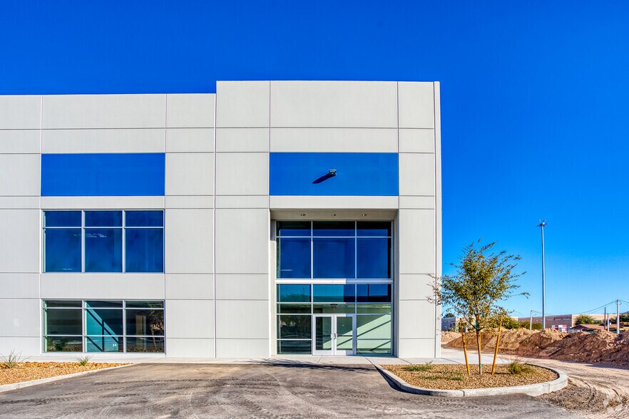 More Photos Of 6550 Bruce St, Las Vegas Distribution For Lease