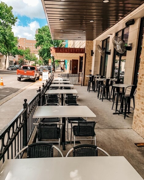 More Photos Of 724 Austin Ave, Waco Restaurant For Lease