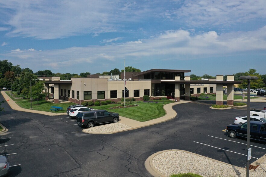 More Photos Of 816 Featherstone Rd, Rockford Medical For Sale