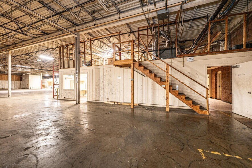 More Photos Of 106 Somerset Dr, Conover Manufacturing For Lease