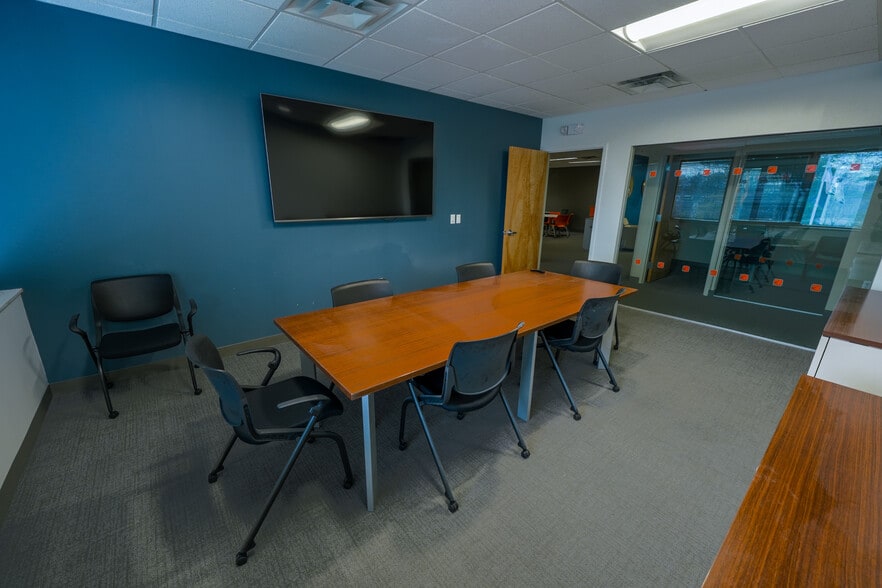 More Photos Of 65 Harristown Rd, Glen Rock Office For Lease