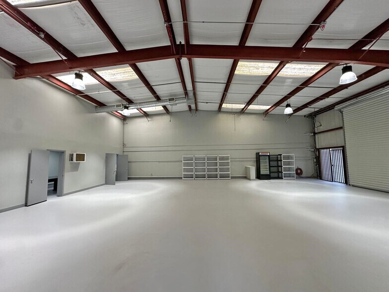 More Photos Of 343-345 W 9th St, Santa Rosa Warehouse For Sale