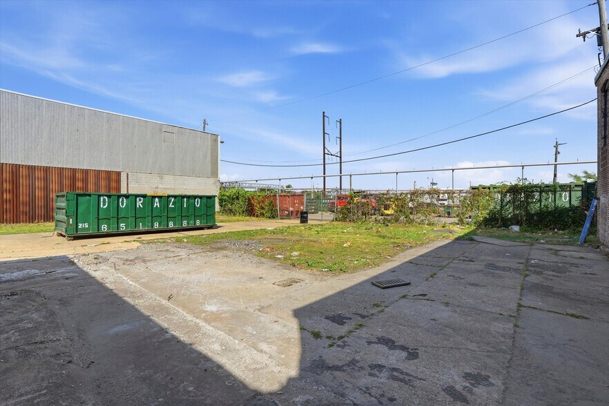 More Photos Of 4821 Garden St, Philadelphia Industrial For Sale