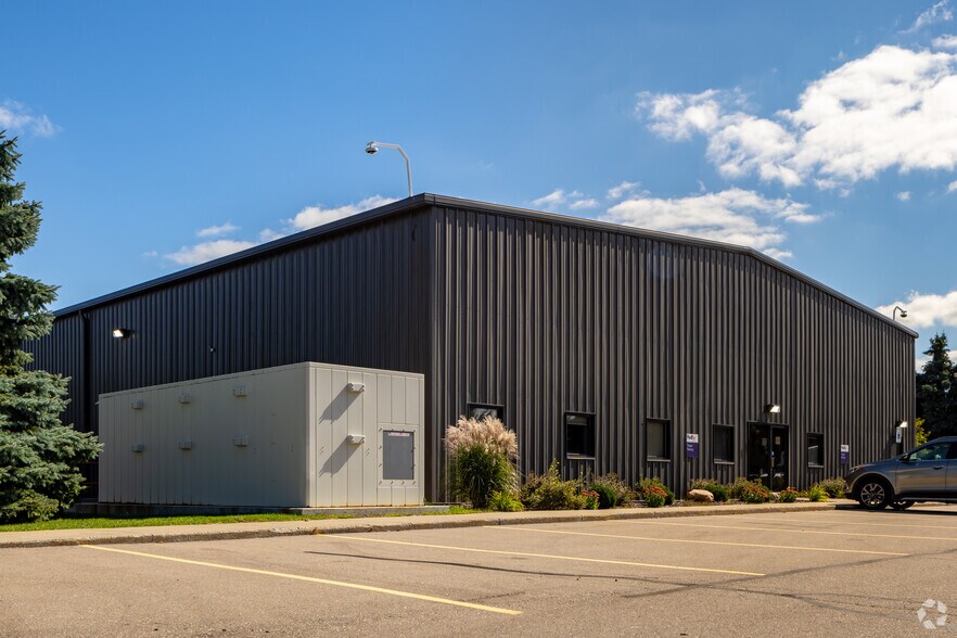 More Photos Of 4025 S Dye Rd, Swartz Creek Truck Terminal For Sale