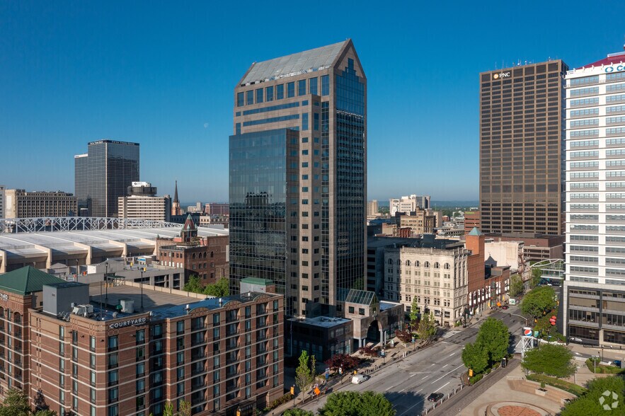 More Photos Of 220 W Main St, Louisville Office For Lease