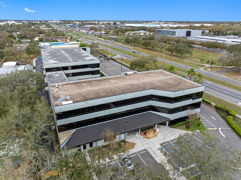 More Photos Of 6801 E Hillsborough Ave, Tampa Office Residential For Lease