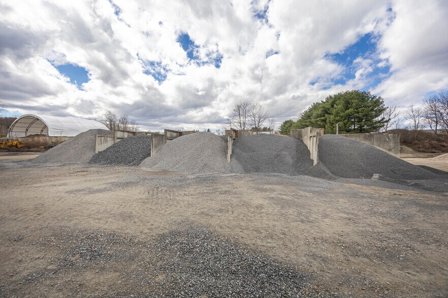 More Photos Of 12 Hunns Lake Rd, Stanfordville Flex For Sale