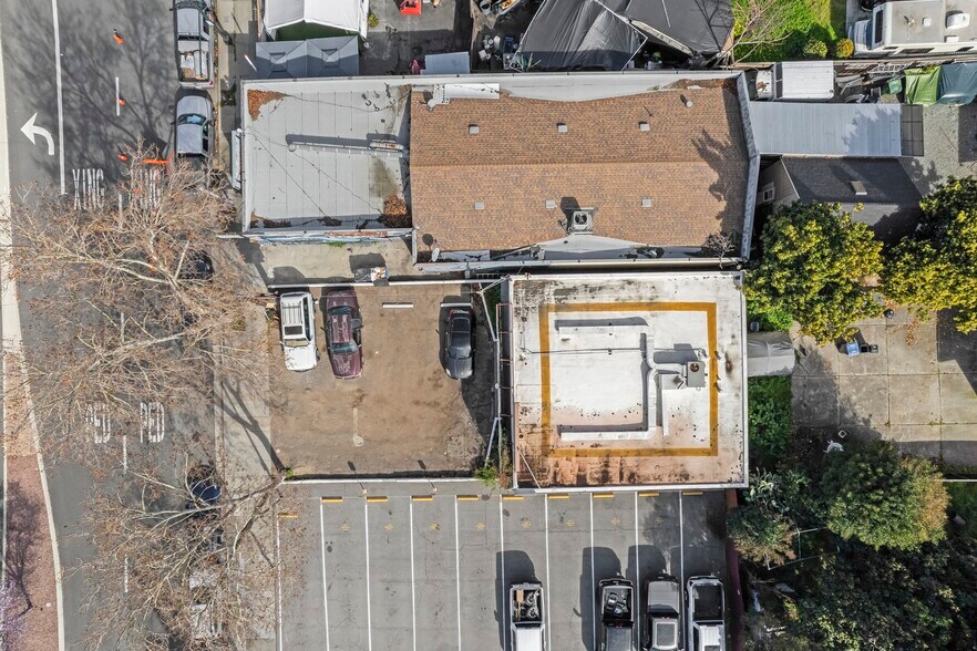 More Photos Of 530 W San Carlos St, San Jose Storefront For Sale