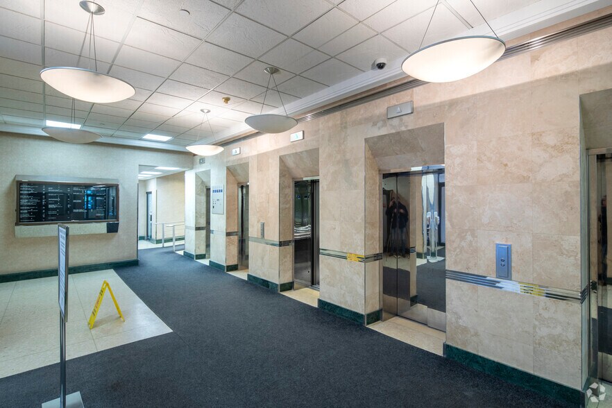 More Photos Of 44 Victoria St, Toronto Office For Lease